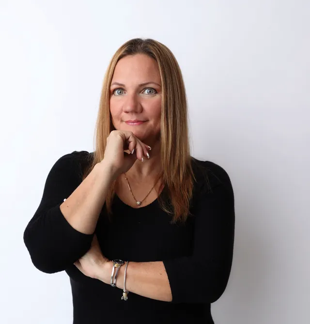 Marycarmen Moras - Agente de Bienes Raíces